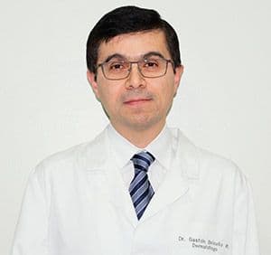 Gastón Briceño, Médico Dermatólogo en Dermaclínica