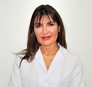 Yesenia Valenzuela, Médico Dermatólogo en Dermaclínica
